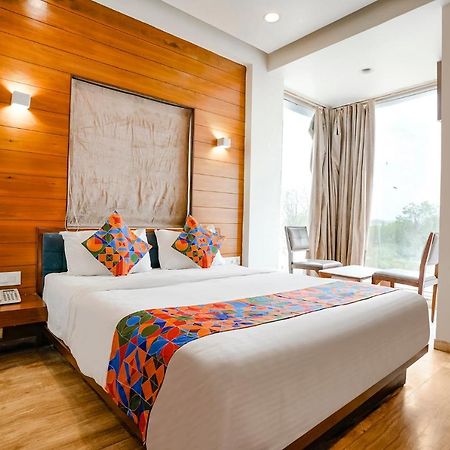 Fabhotel Kyra - Near Airport Road Ahmadabad Zewnętrze zdjęcie