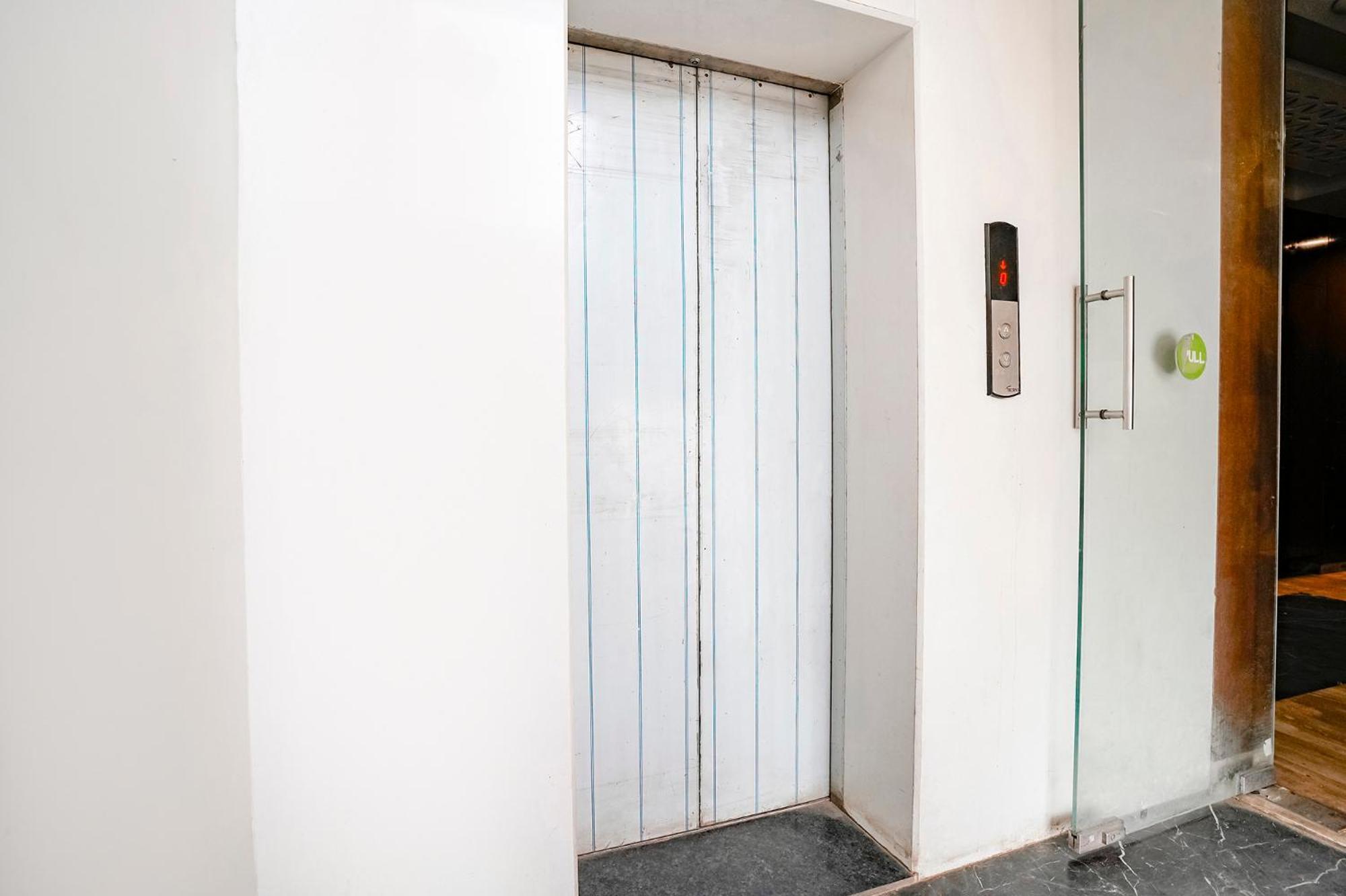Fabhotel Kyra - Near Airport Road Ahmadabad Zewnętrze zdjęcie